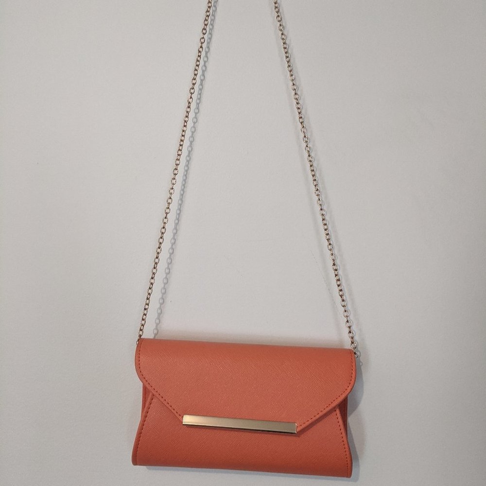 NWOT COLLETTE CLUTCH BAG - Picture 7 of 9